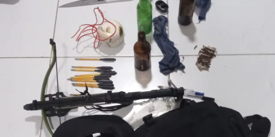 Polícia encontra material suspeito com adolescente após morte de Bruna Loiola; objetos são periciados