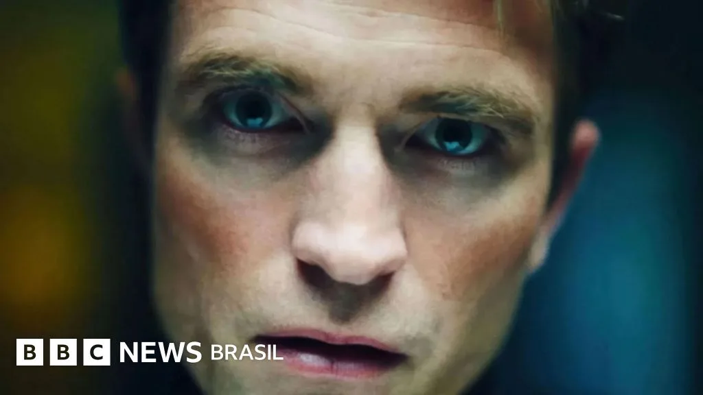 Robert Pattinson faz 'melhor atuação da carreira' como caçador de pedófilos em novo filme 'Primetime', diz crítico da BBC