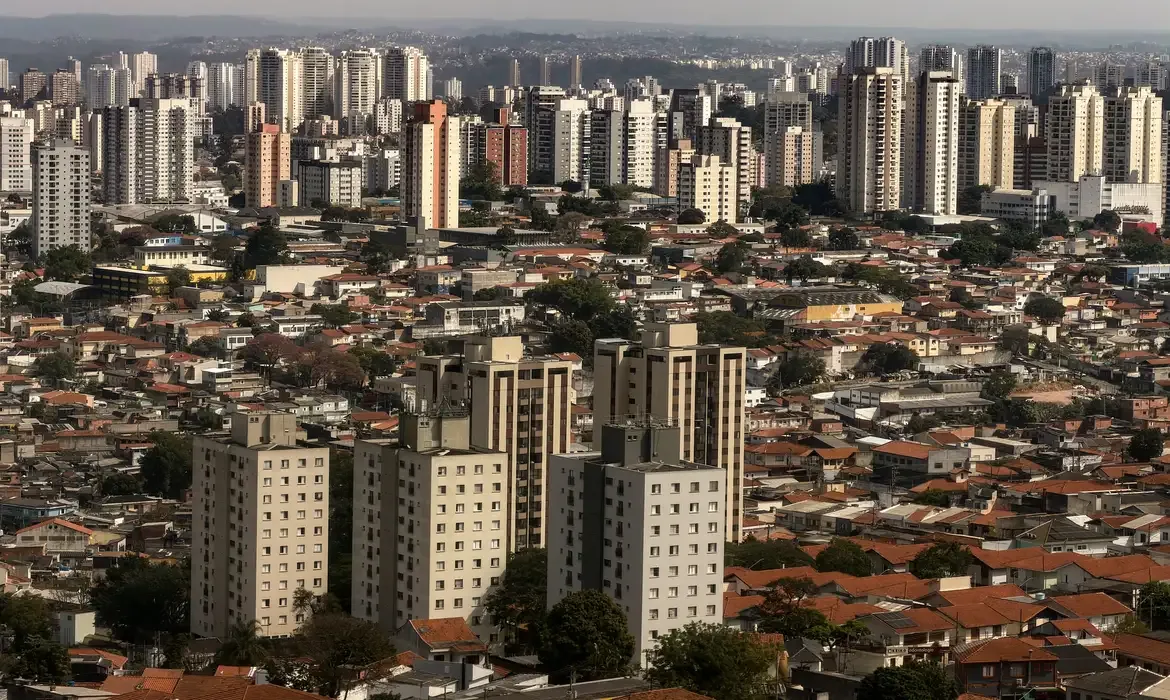 Pessoas com deficiência vivem em piores condições de moradia, diz IBGE