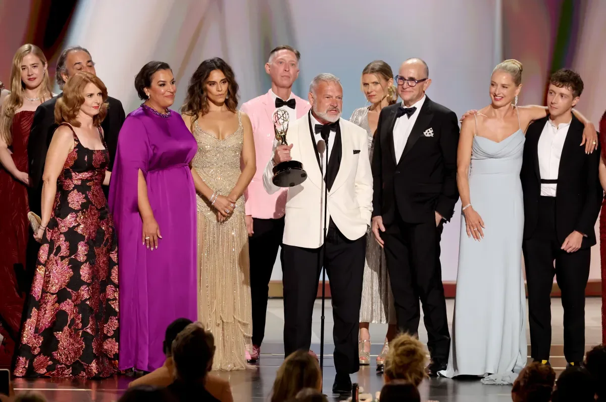 Emmy Awards 2026: “The Pitt” ganha como Melhor Série de Drama