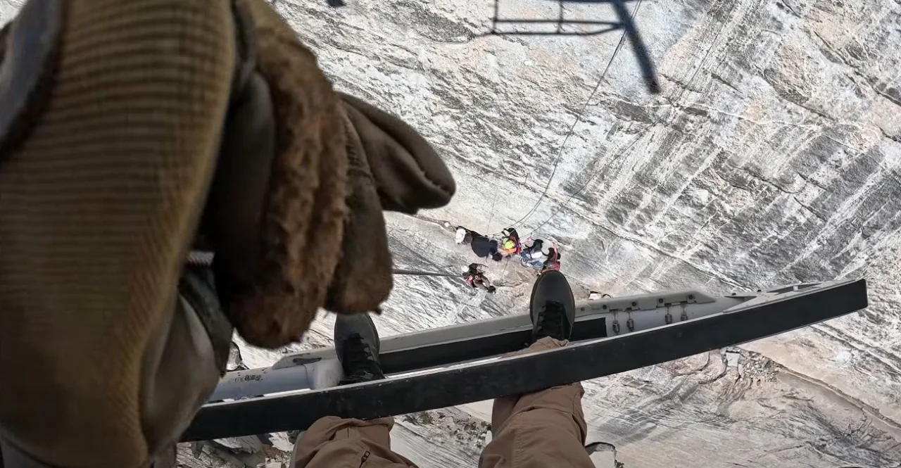 VÍDEO: Alpinista ferido é resgatado por helicóptero em paredão de mais de 200 metros na Califórnia