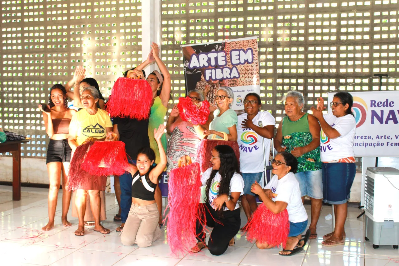 Exposição e desfile marcam o lançamento da coleção “Fiapos e Babados” no Armazém da Dona Teté