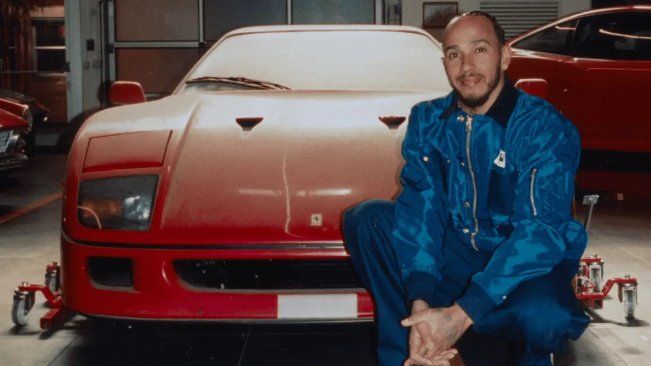 Hamilton restaura Ferrari F40 avaliada em mais de R$ 20 milhões