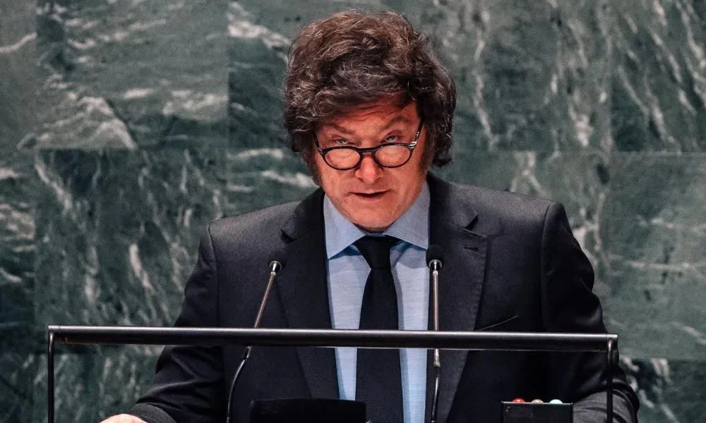 Milei diz que as Malvinas são da Argentina e vai punir empresas que exploram petróleo na região