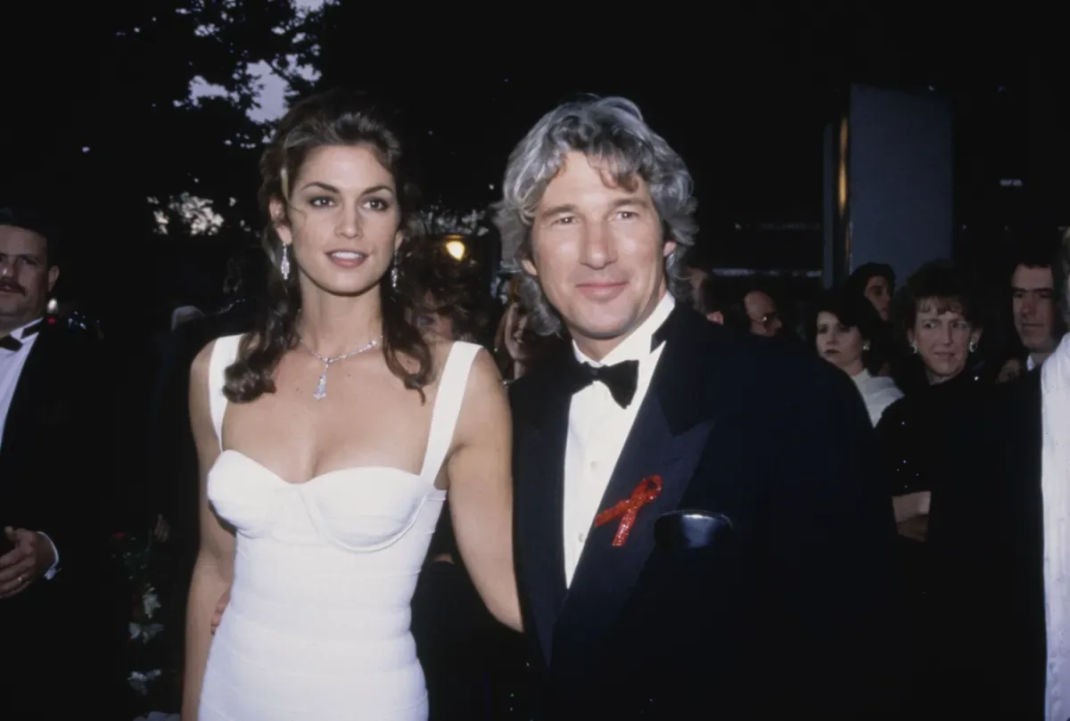 Filho de Cindy Crawford, modelo Presley Gerber morre aos 27 anos