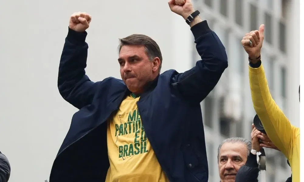Terça-feira será um dos dias mais importantes nos últimos anos no Brasil, diz Flávio