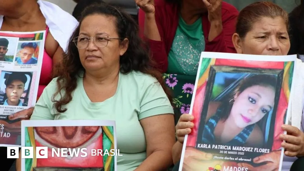 'Não tenho notícias dele há quase cinco anos': as mães que procuram seus filhos no sistema prisional do regime de exceção de Bukele em El Salvador