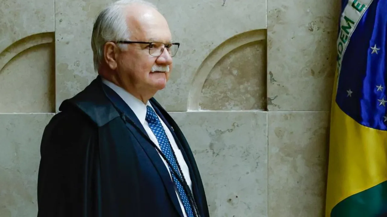 Fachin suspende decisões de Dino e Mendonça e mantém Andrei na PF
