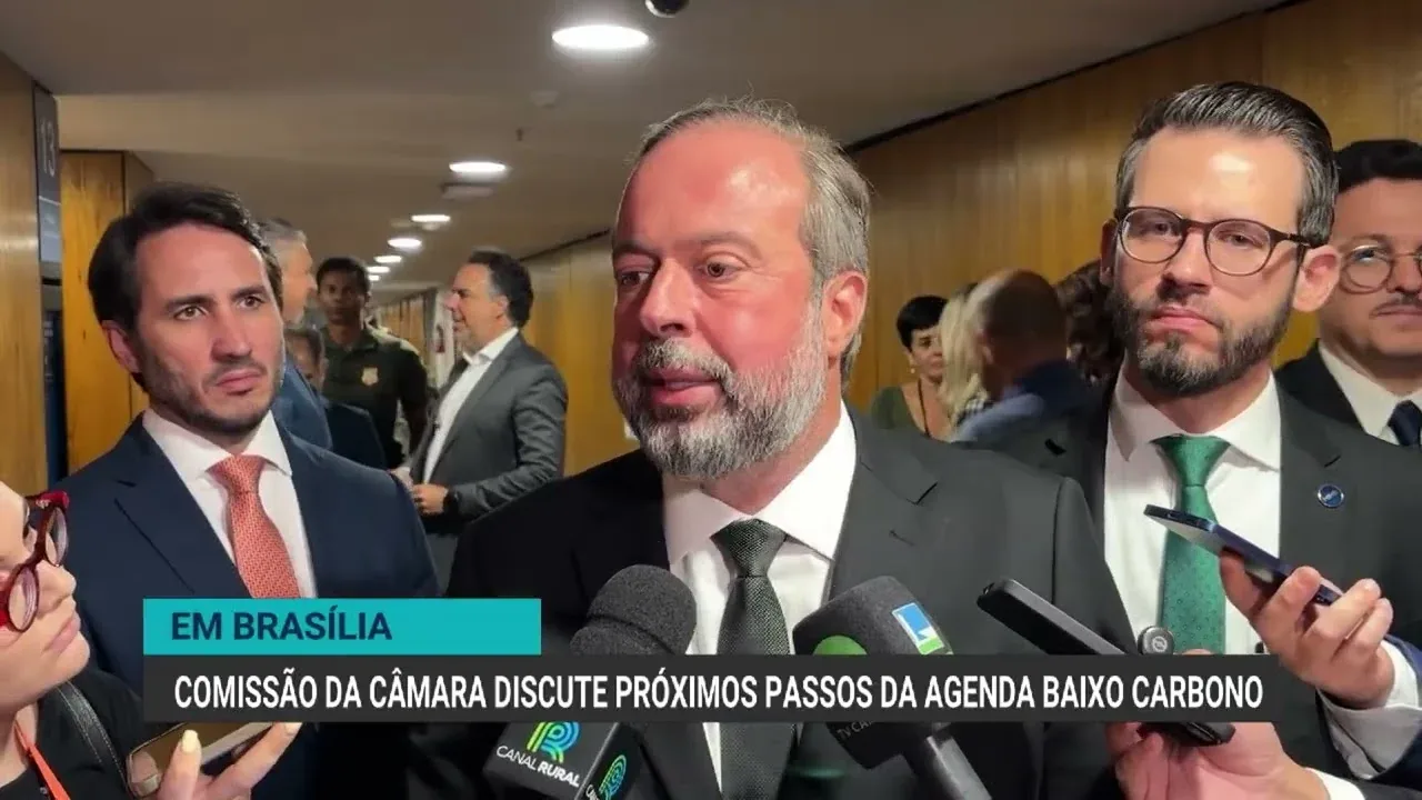 Debate sobre a Lei do Combustível do Futuro e transição energética no Brasil