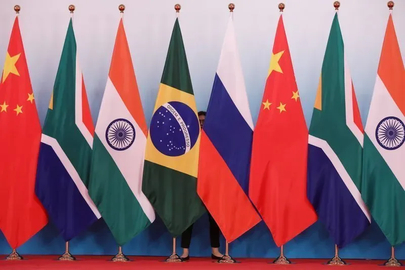 Xi Jinping critica guerra no Irã e tarifas comerciais na cúpula do Brics