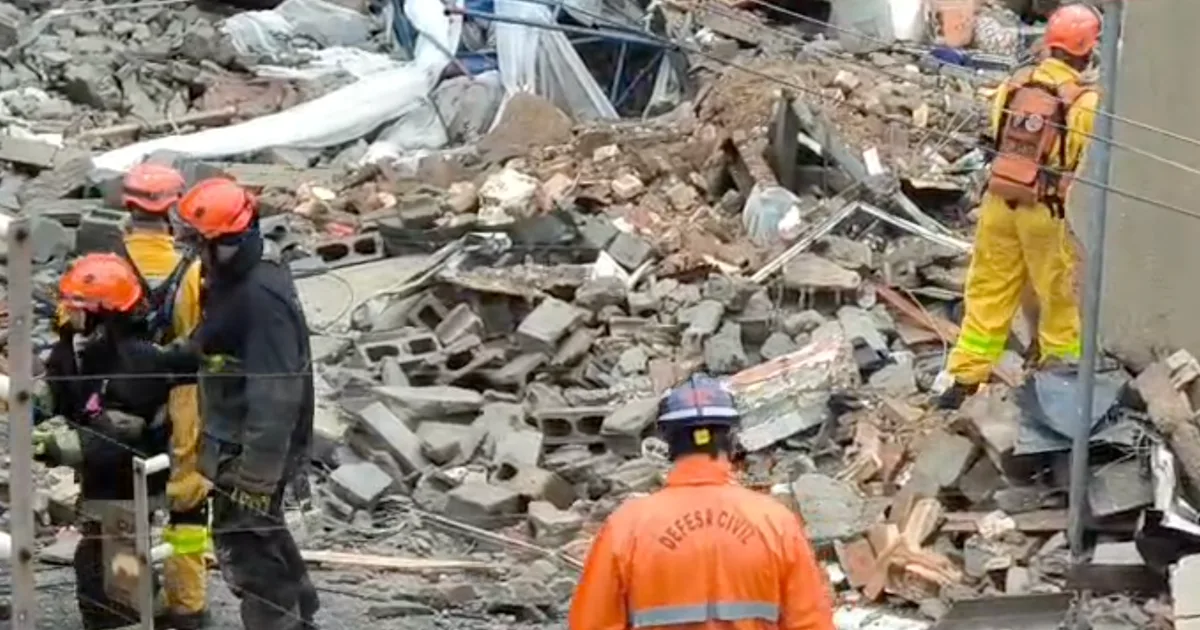 Menina é resgatada com vida após desabamento de prédio em construção em SP