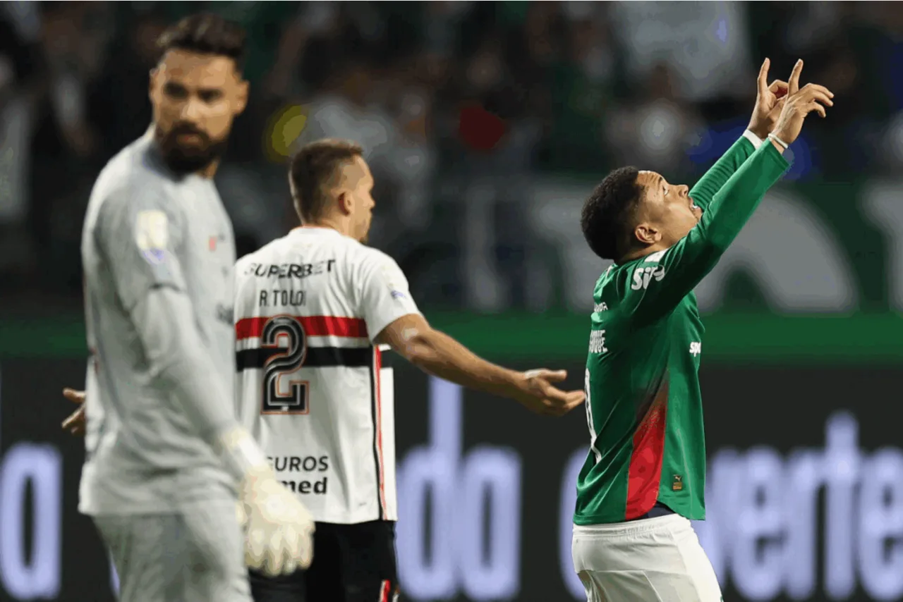 Palmeiras castiga São Paulo após expulsão e vence clássico no Nubank Parque