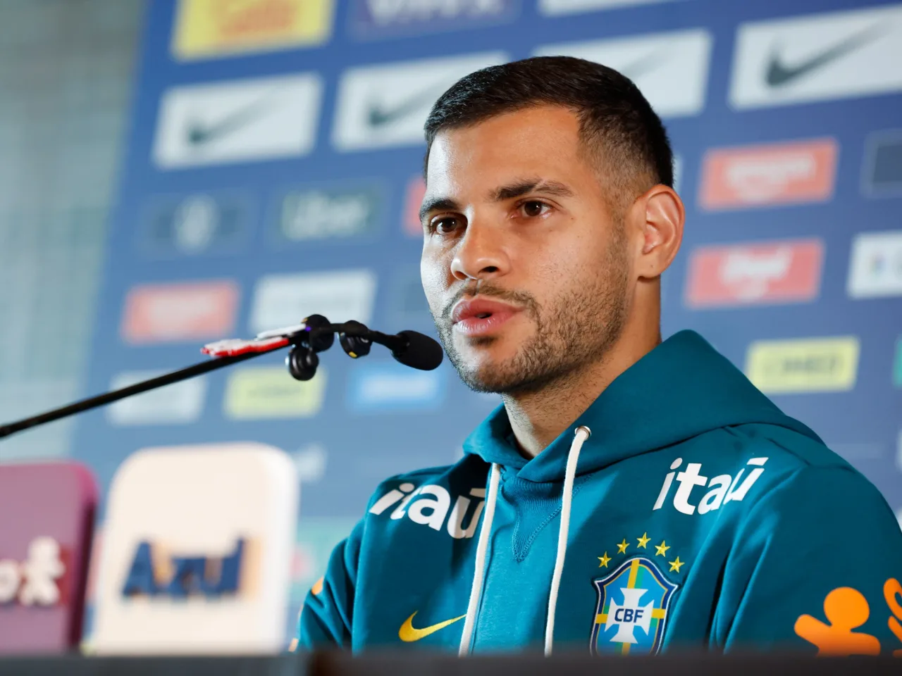 Bruno Guimarães fala sobre liderança com os mais jovens na seleção