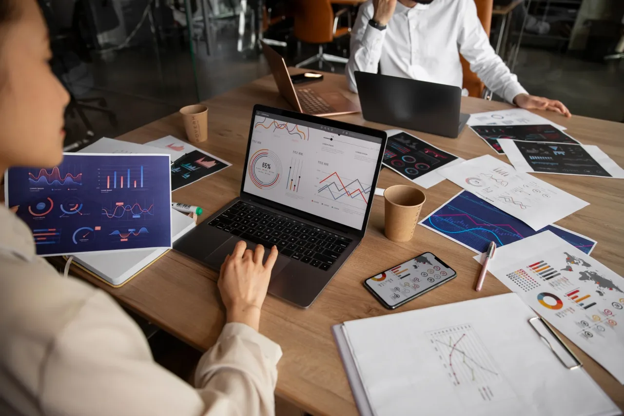 65% dos CMOs dizem que a inteligência artificial vai mudar seu trabalho em dois anos, entenda como