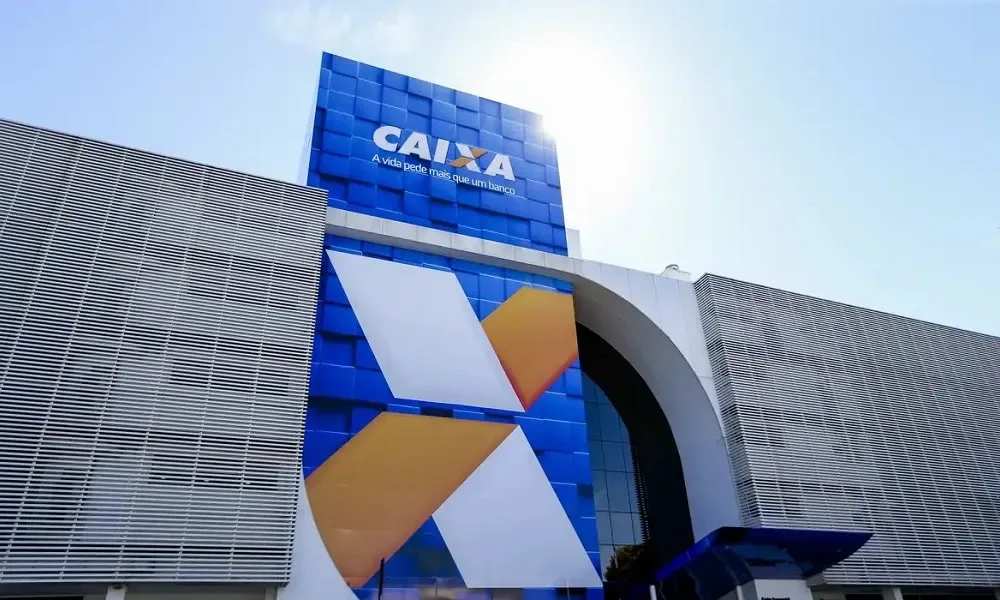 Empregados da Caixa rejeitam acordo e mantêm greve por tempo indeterminado