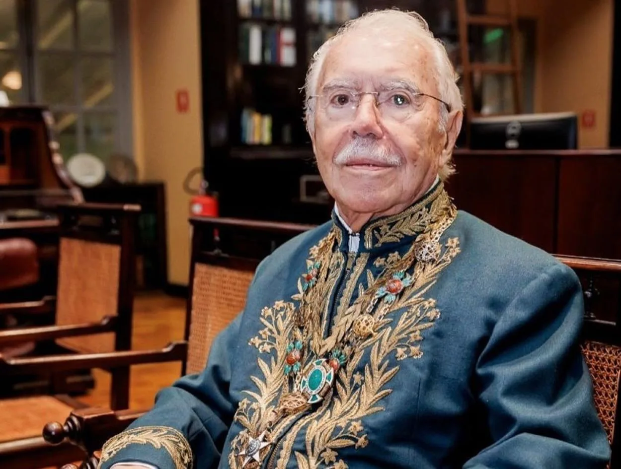José Sarney segue estável e tem previsão de alta hospitalar nos próximos dias