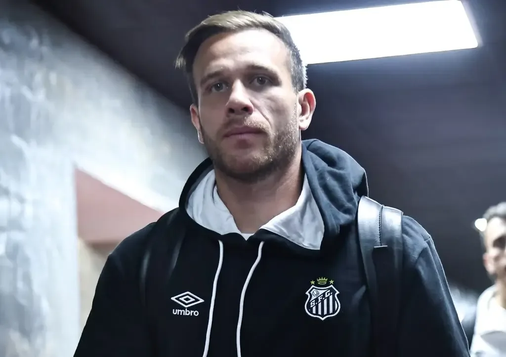 Santos tem Arthur no banco e Rollheiser titular para pegar o Internacional; veja escalações