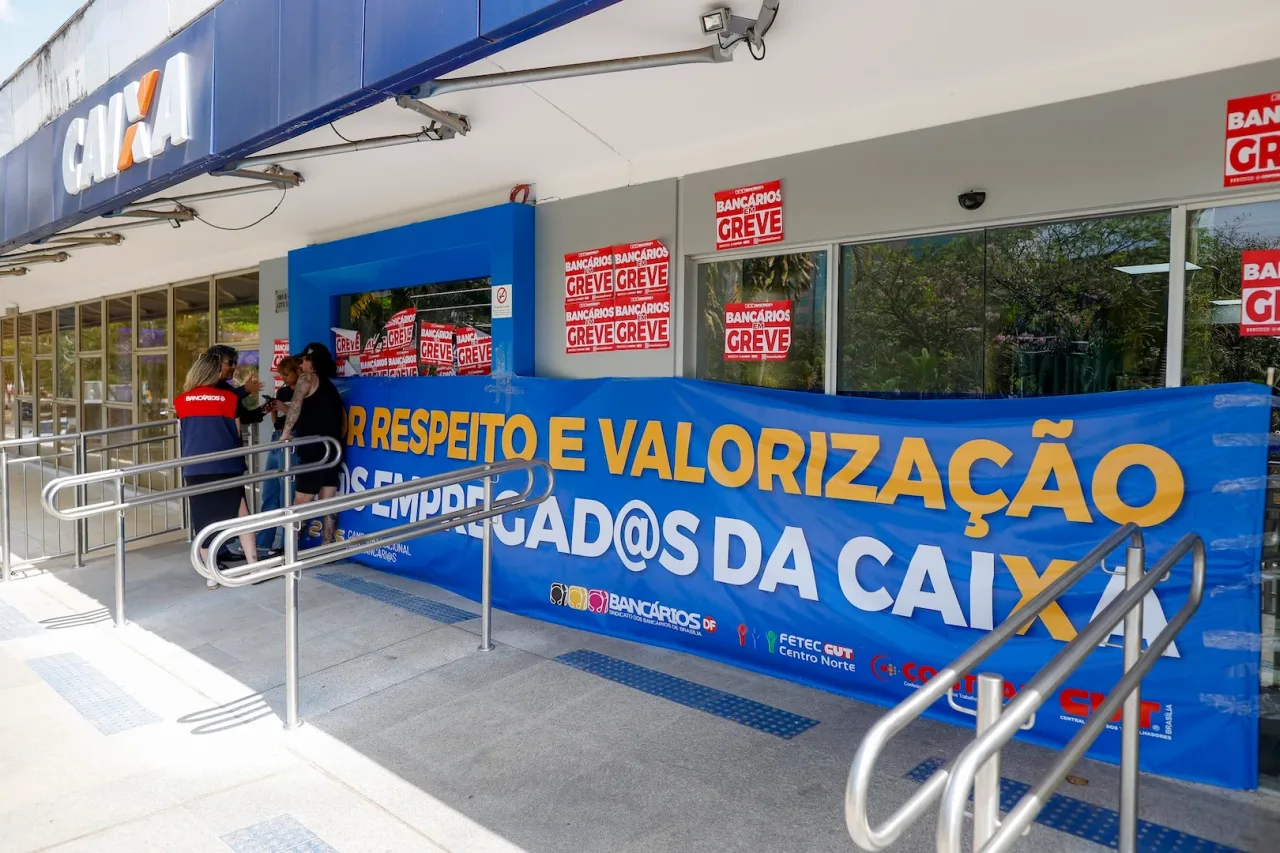 Caixa retoma atendimento presencial após decisão do TST
