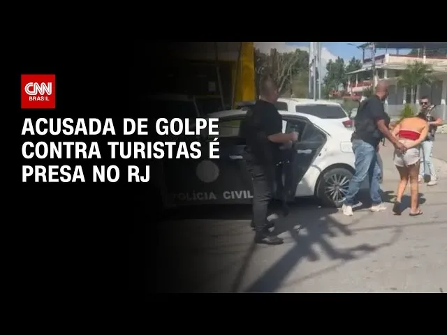 Homem vende biscoito e biquíni por R$ 1 mil para turista e é preso no Rio