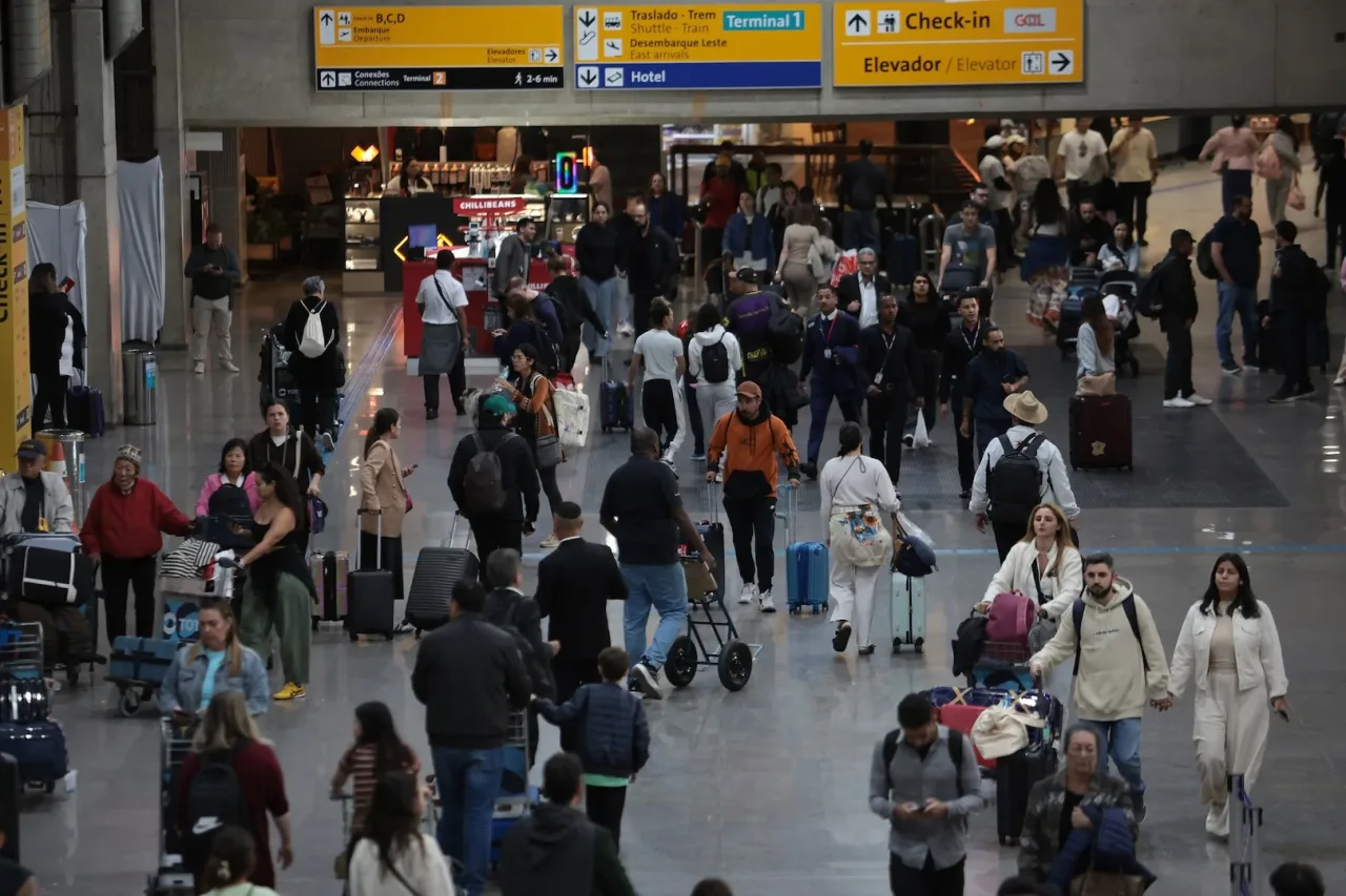 Reforma tributária encarece passagens aéreas em 16,1%, diz associação