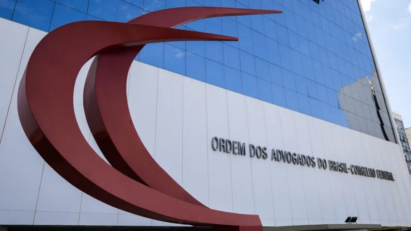 Lei amplia diretoria do Conselho Federal da OAB e cria novos cargos