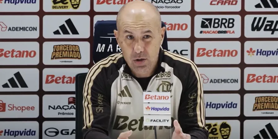 VÍDEO: Leonardo Jardim exalta "plano perfeito" do Flamengo após vitória