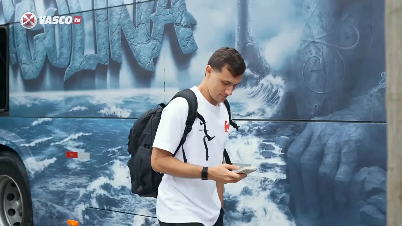 Bastidores da viagem do Vasco a Salvador; confira
