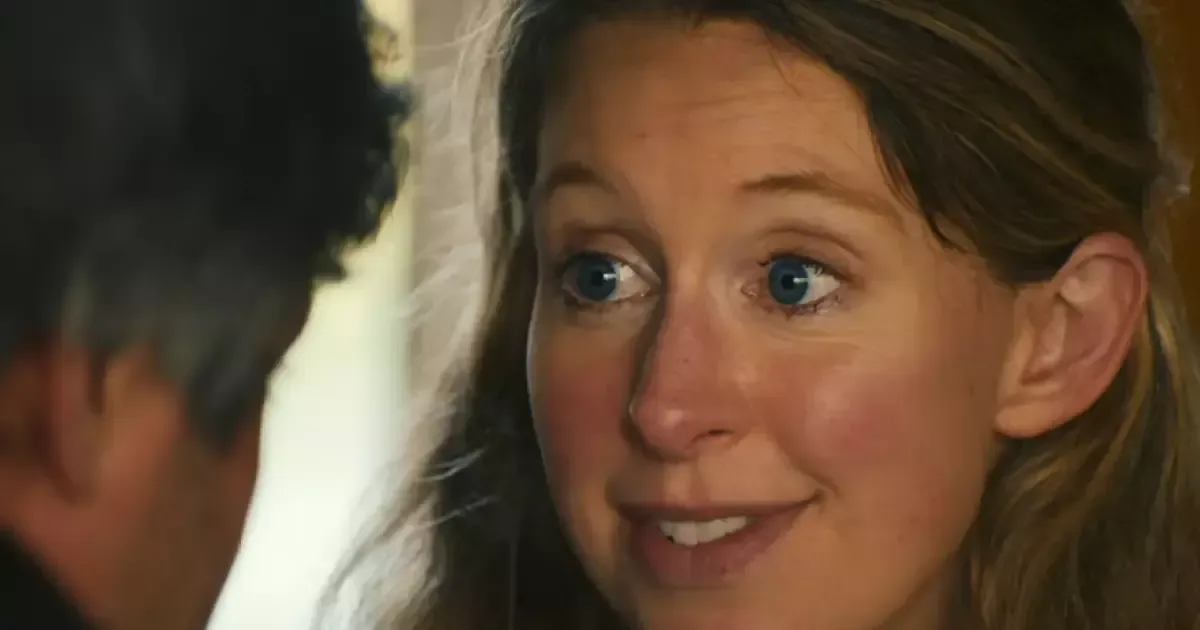 Elizabeth Holmes surge antes da prisão em trailer de novo documentário