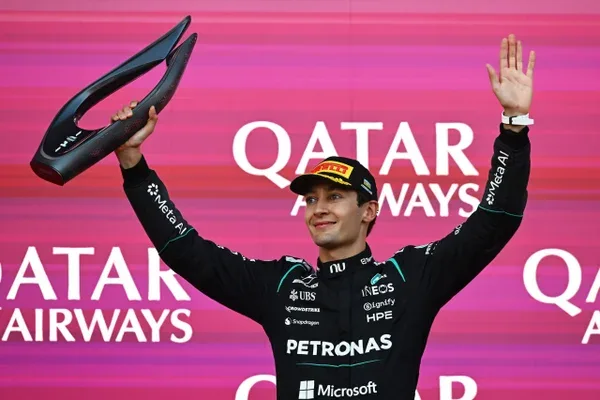 GP de Baku: com final emocionante, Russell vence circuito da Fórmula 1