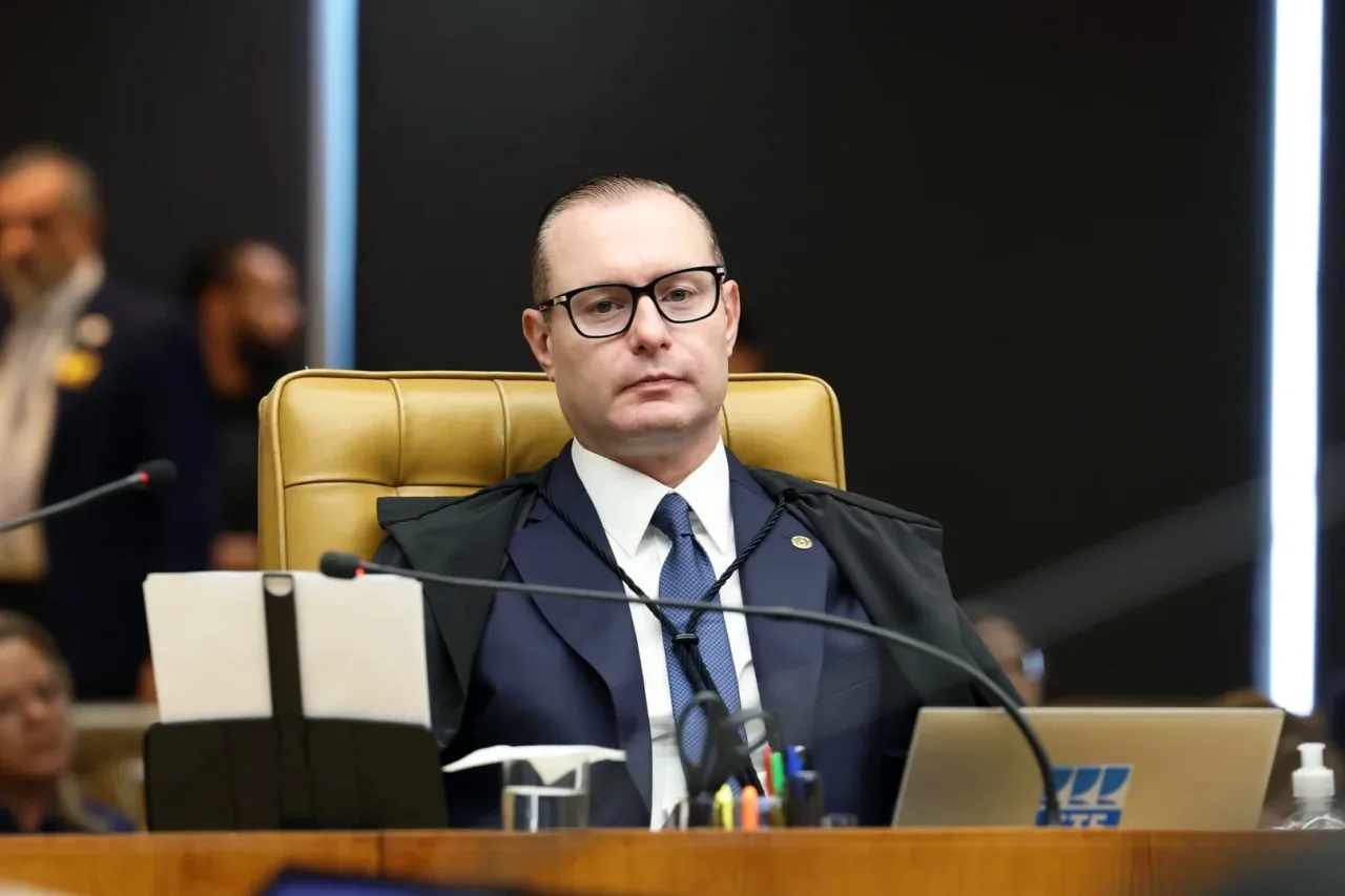 Zanin pede manifestação da Anatel sobre acesso à internet nas eleições