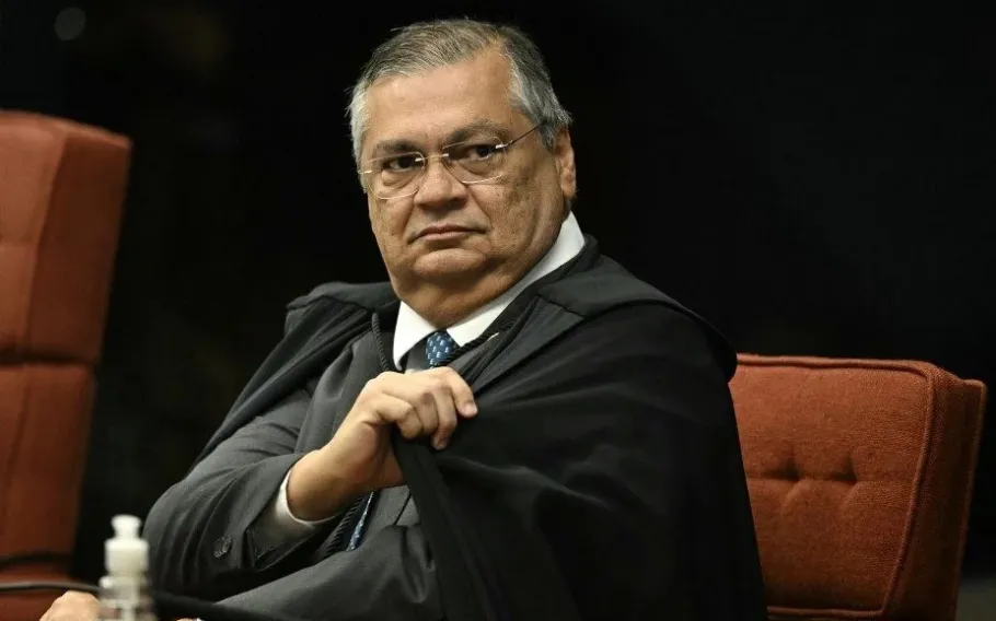 Dino encerra caso de Nossa Senhora e dá ‘puxão de orelha’ no TSE