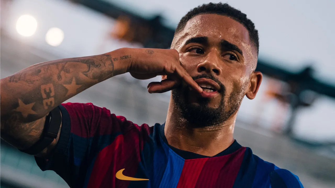 Barcelona domina Getafe, vence por 3 a 0 e segue 100%