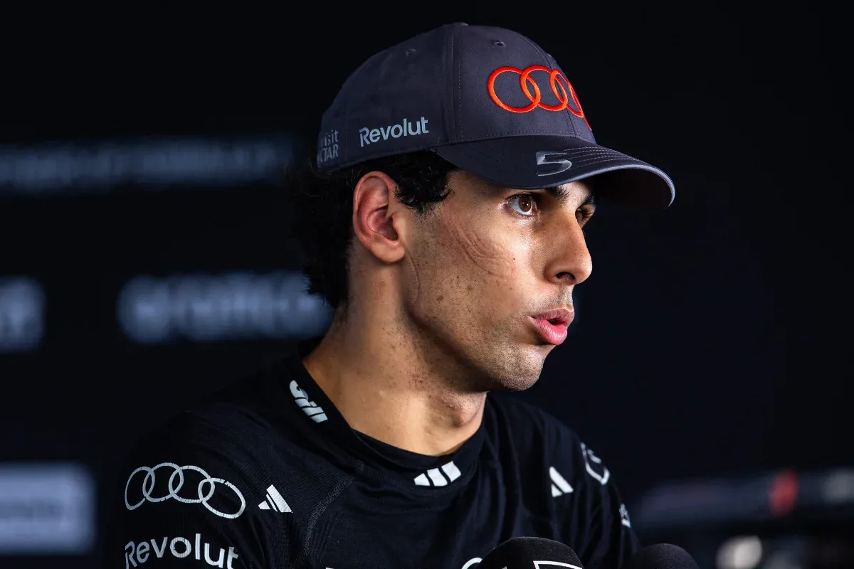 Bortoleto se desculpa com Sainz: "Acabou com minha corrida e com a dele"