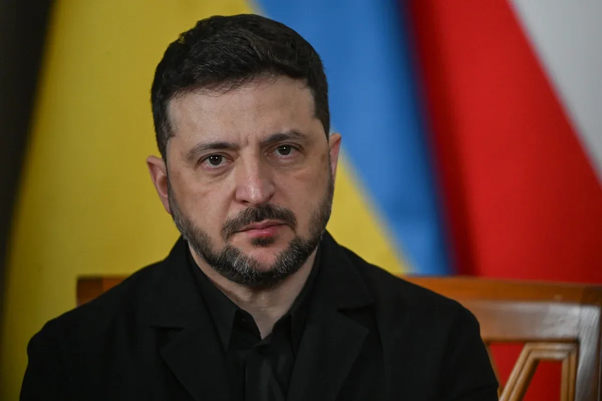 Zelensky diz que só irá parar ataques a refinarias se Rússia fizer o mesmo