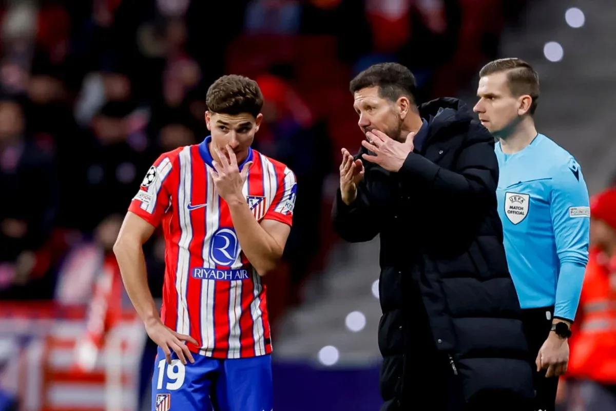 Arsenal teme perder Julián Álvarez para o Barcelona e prepara investida
