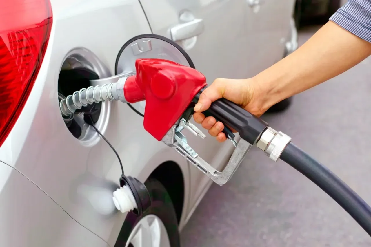 Estados aprovam aumento do ICMS sobre gasolina, diesel e gás de cozinha a partir de 2027