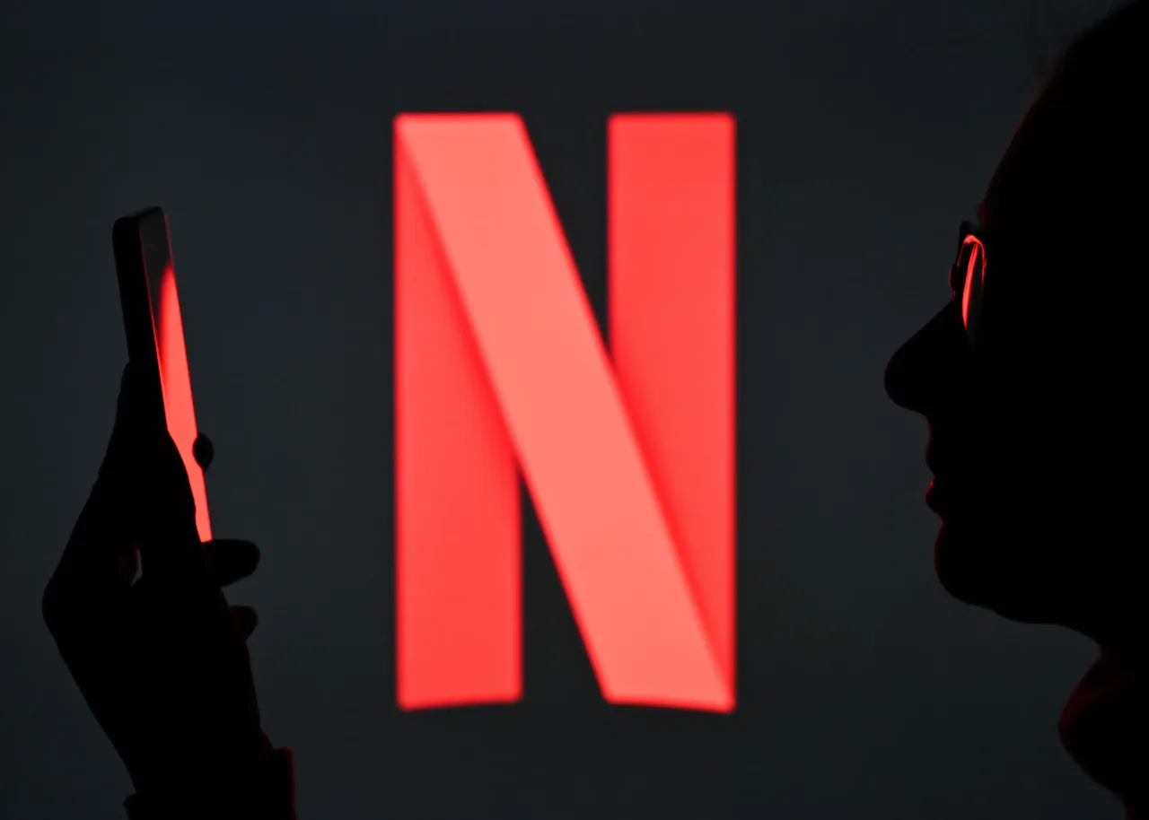Lucro da Netflix vem acima do esperado. Por que a ação recua 5% mesmo assim?