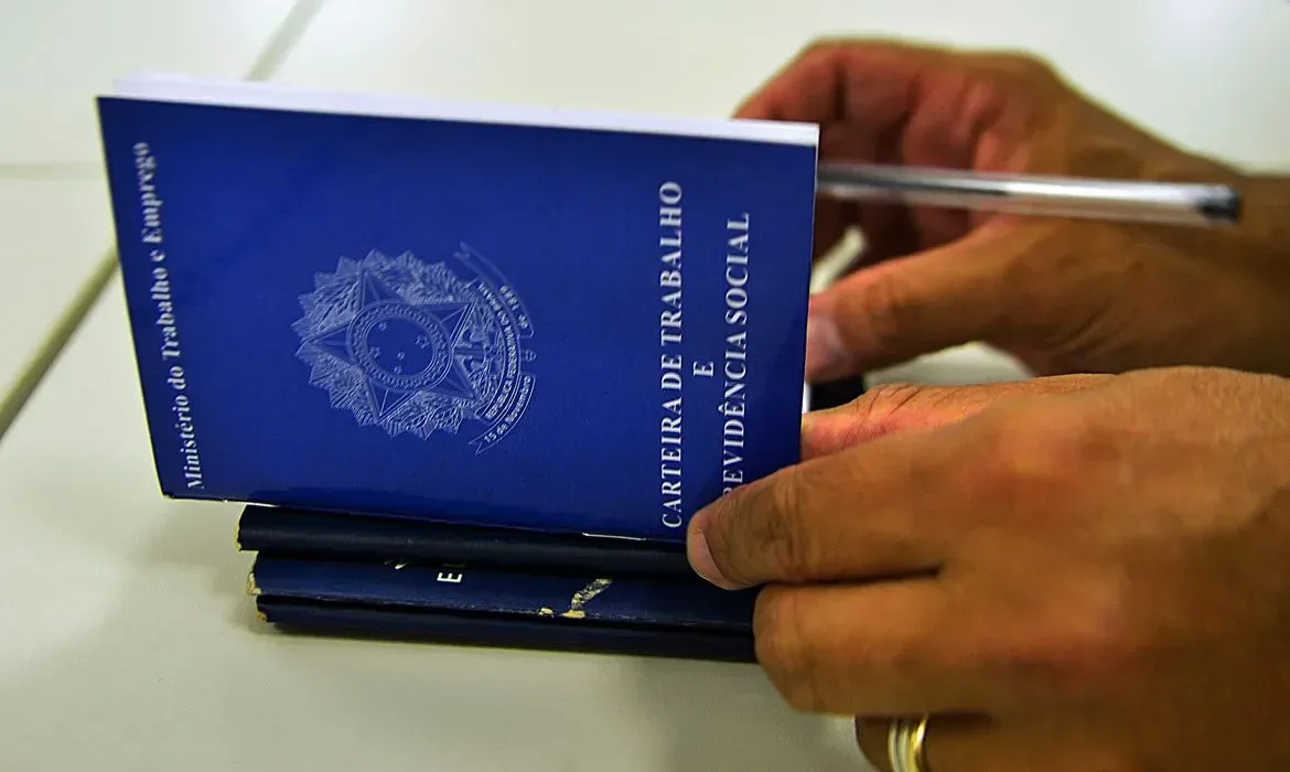 Votação fim da escala 6x1: trabalhadores terão folga sábado e domingo?