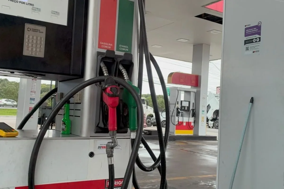 Após Carbono Oculto, 14 de 25 postos seguem abertos de forma irregular