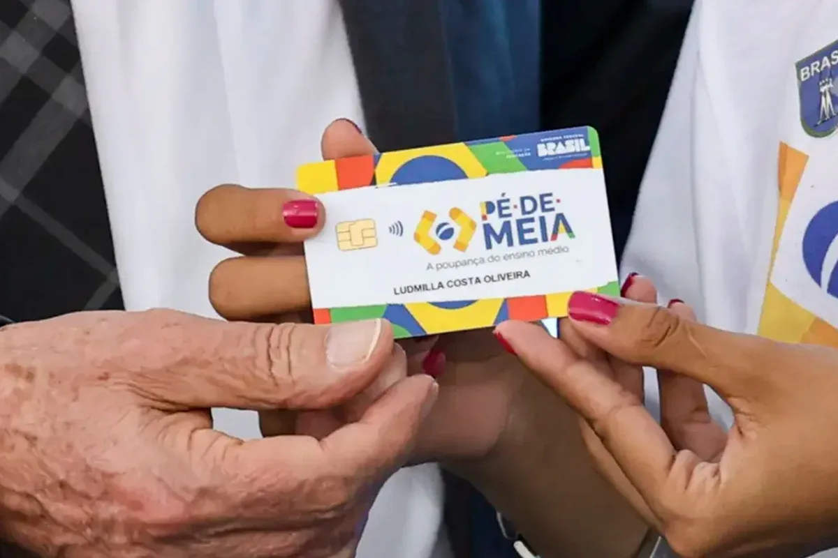 Sétima parcela do Pé-de-Meia começa a ser paga nesta segunda-feira (19/10)