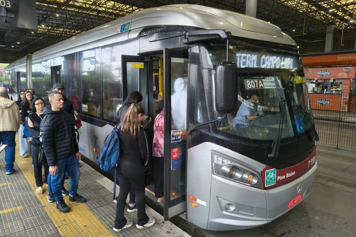 Nunes diz ter pedido para empresas operarem com 100% da frota de ônibus