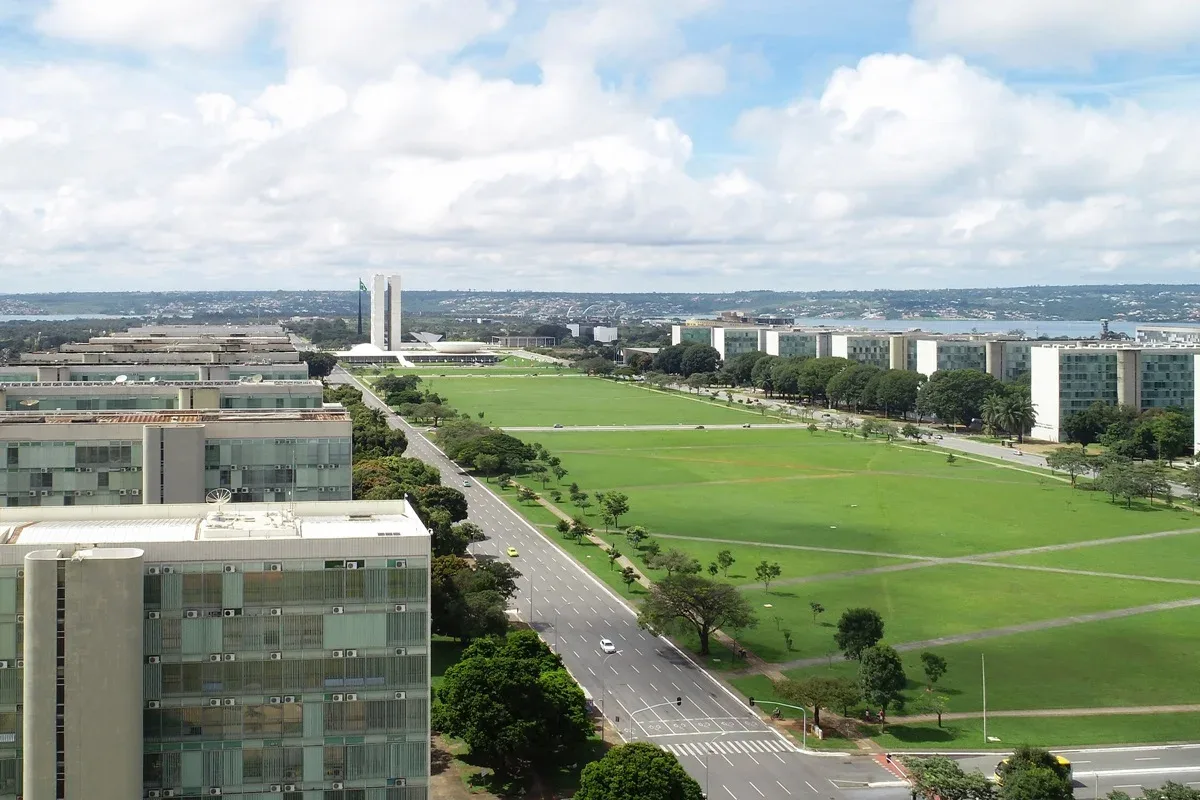 Programe-se: veja o que vai funcionar no DF neste domingo de Eleições