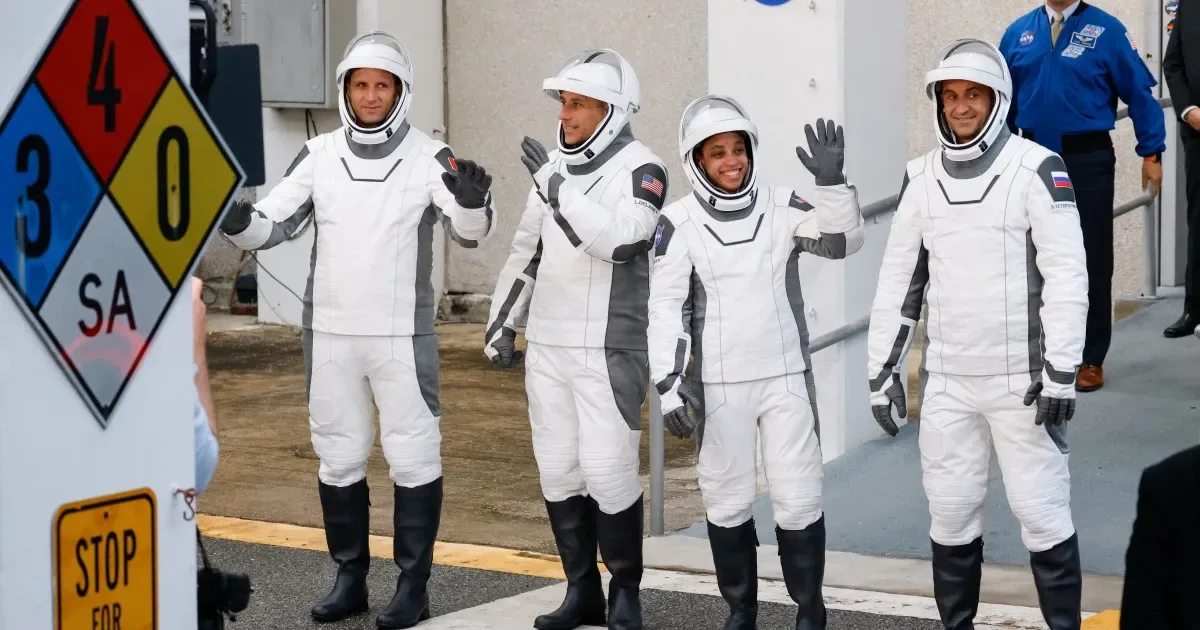 Nasa lança missão Crew-13 com 4 astronautas à Estação Espacial Internacional