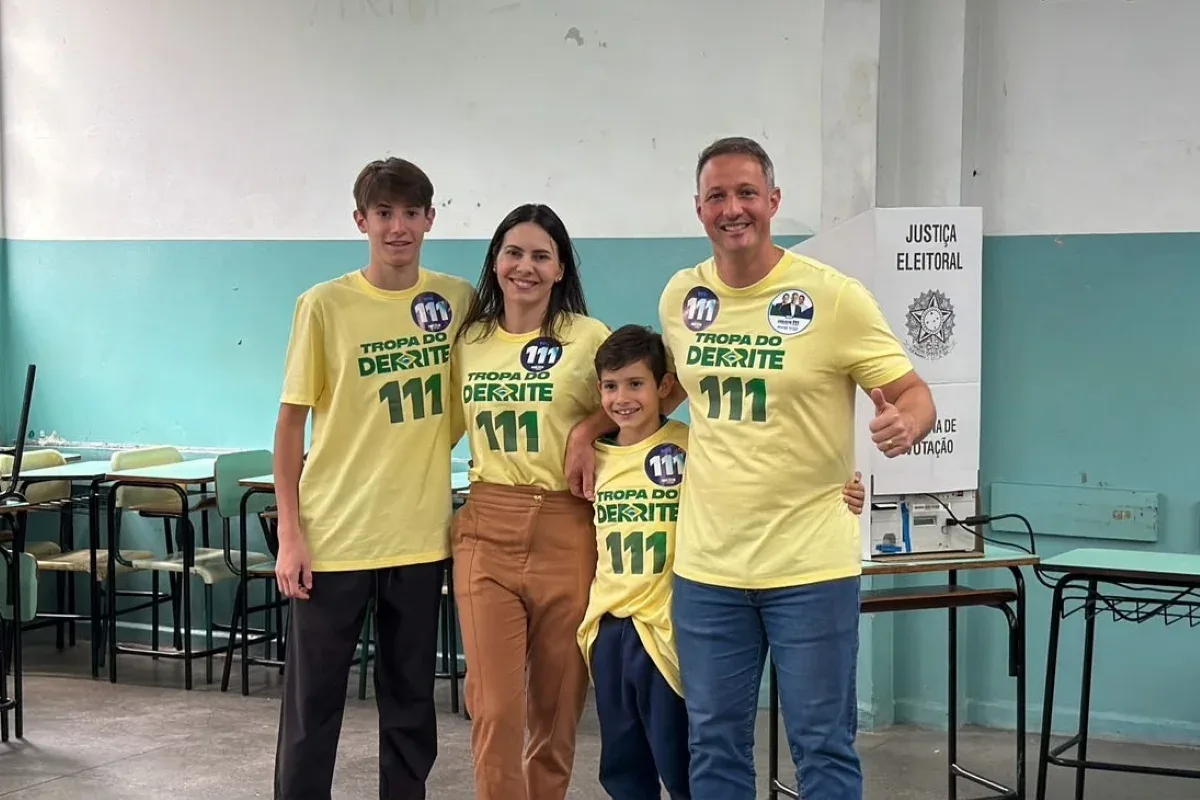Derrite vota com a família na zona oeste de SP: "Campanha intensa"