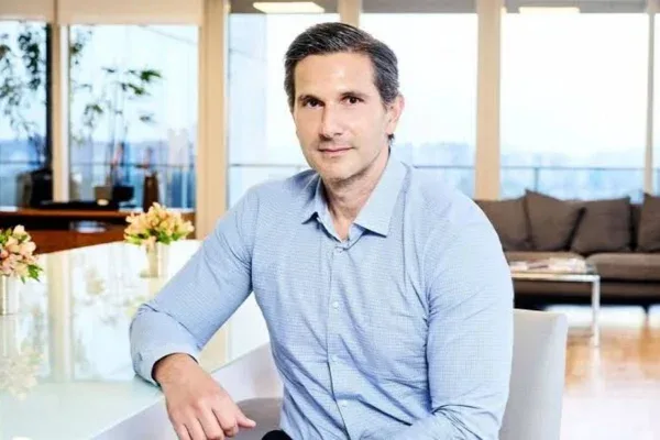 Globo anuncia substituto interino de Frederic Kachar após desligamento