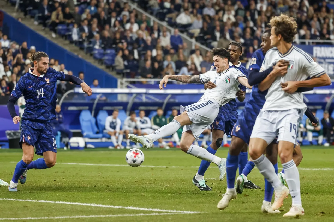 Itália aproveita erro, Donnarumma brilha e França cede empate