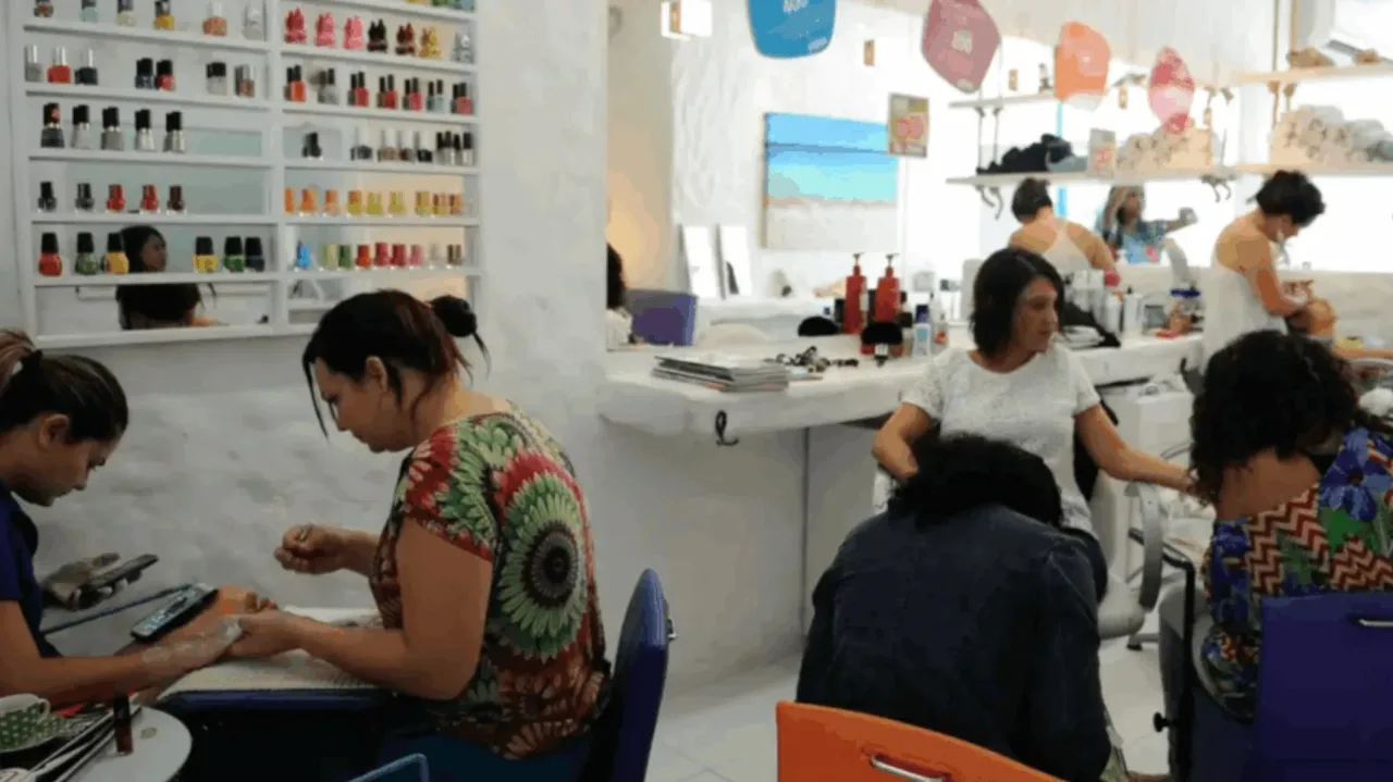 Prévia da inflação de serviços resiste e sobe 5,5% em 12 meses