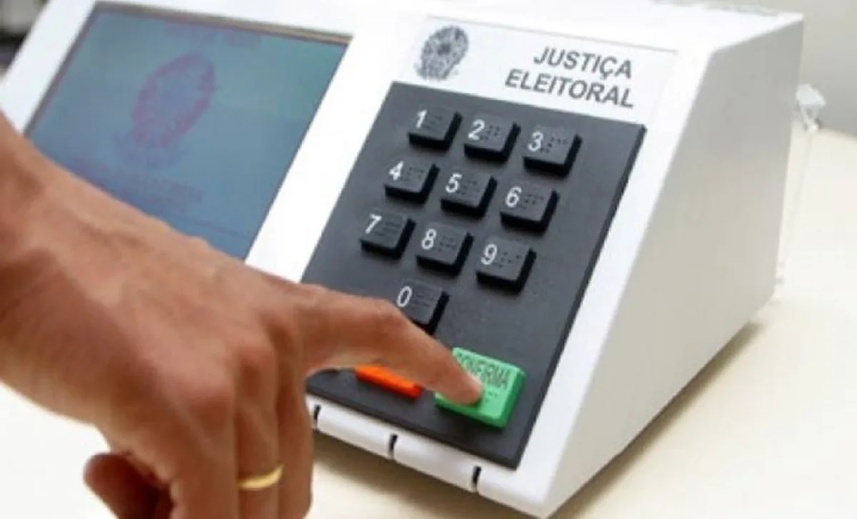 Primeira hora do 2º turno tem mais de 1 milhão de ausências justificadas