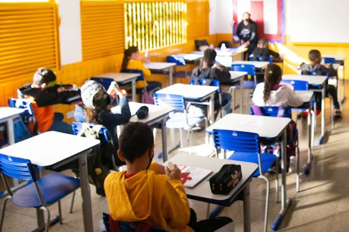 Paralisação dos professores: aulas serão suspensas nesta quarta-feira