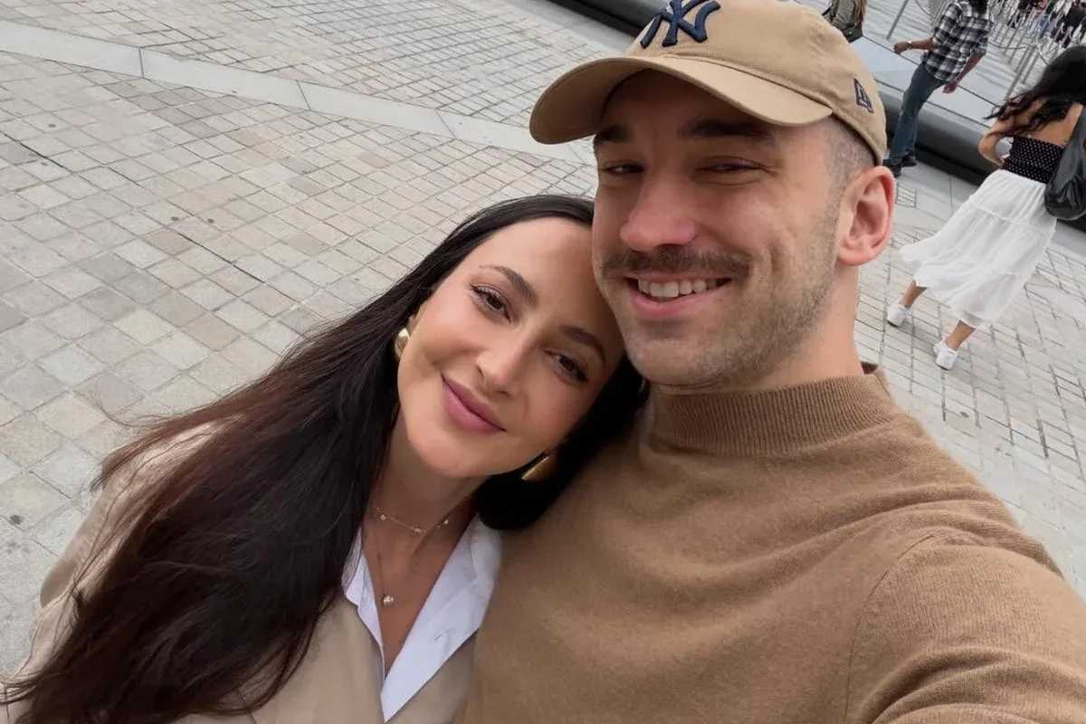 Léo Ortiz e Maitê Lo Sardo anunciam o nascimento da primeira filha, Serena